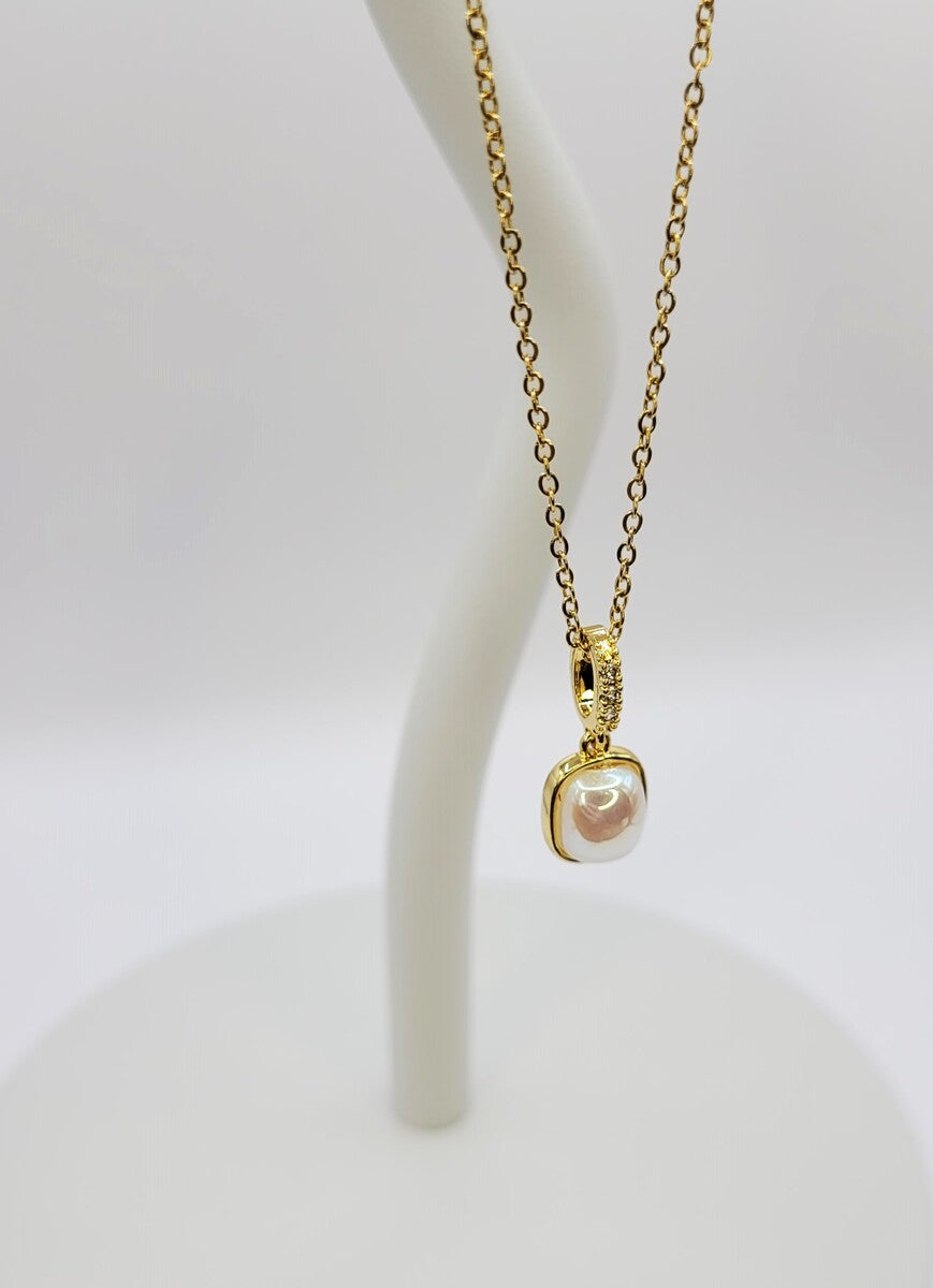 Kaklo papuošalas su perlu ir cirkoniais