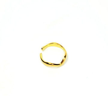 Aukso spalvos minimalistinis žiedas bangelė