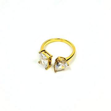 Aukso spalvos žiedas su dviem cirkoniais