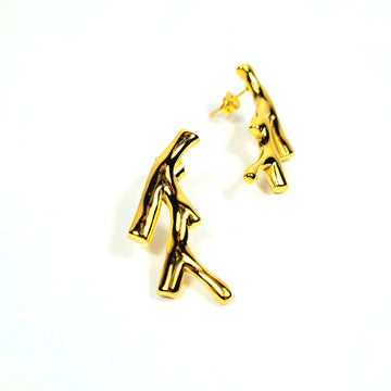 Aukso spalvos modernūs šakos formos auskarai