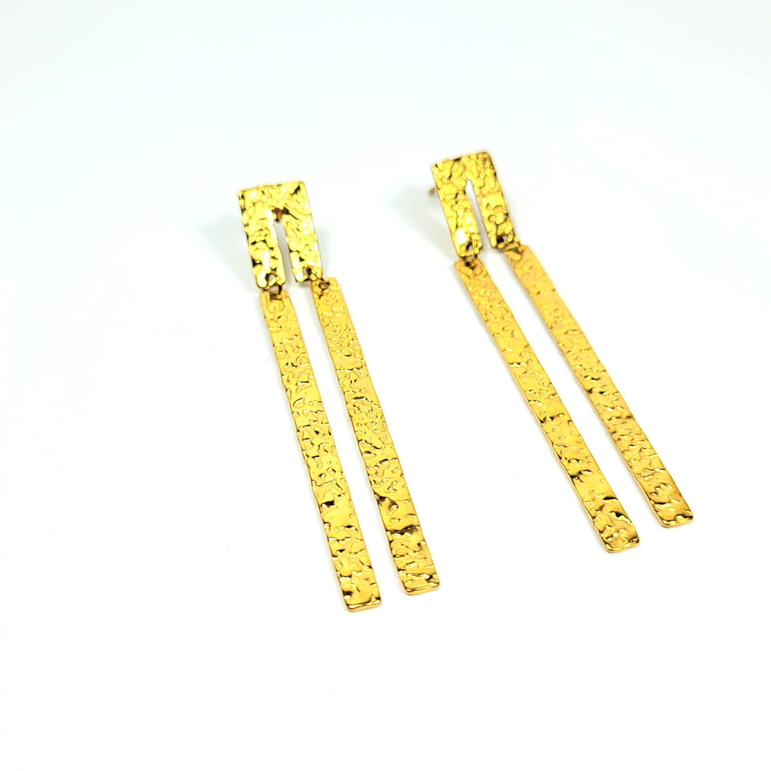 Aukso spalvos modernūs ilgi stačiakampiai auskarai