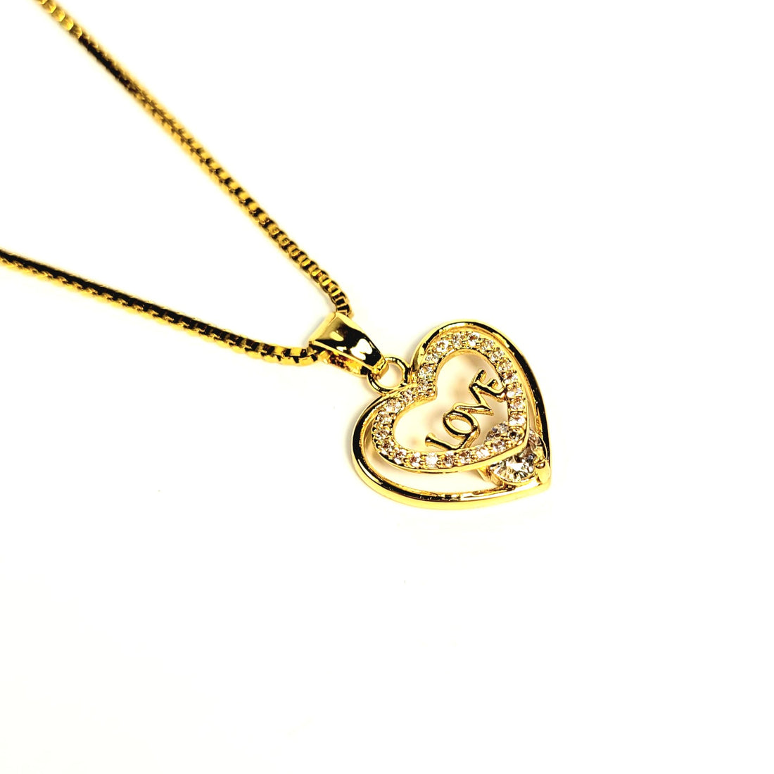 Grandinėlė su širdelės pakabuku „LOVE“ ir cirkoniais