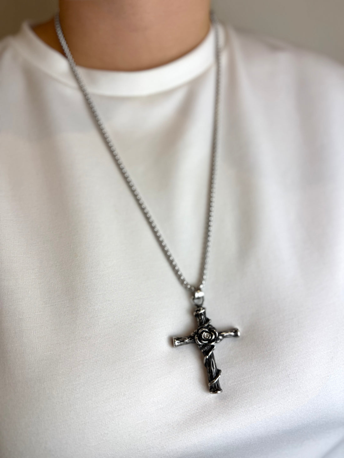 Grandinėlė su kryžiumi