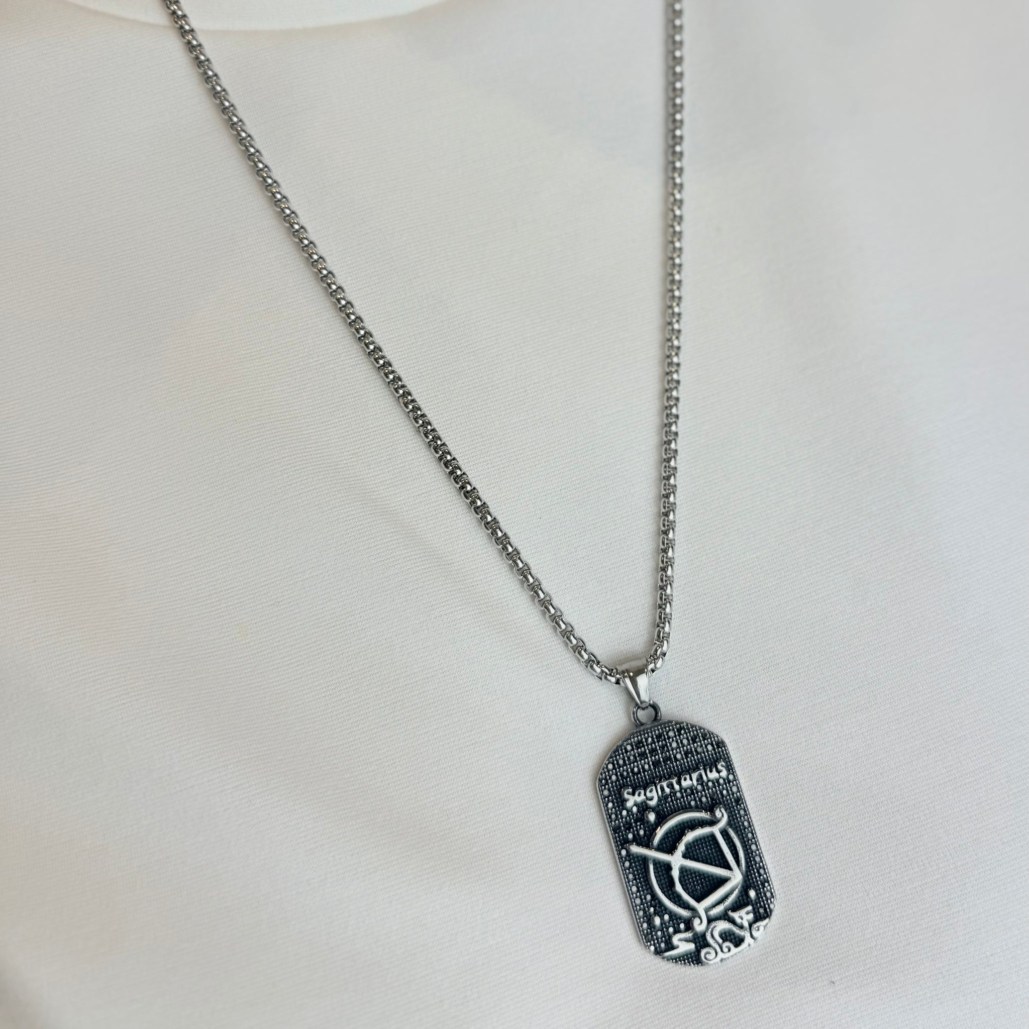 Grandinėlė su šaulio zodiaku