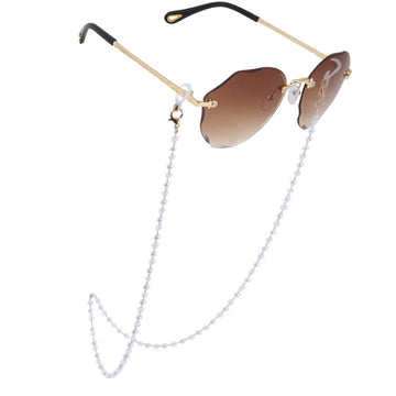 Akinių grandinėlė su baltais karoliukais