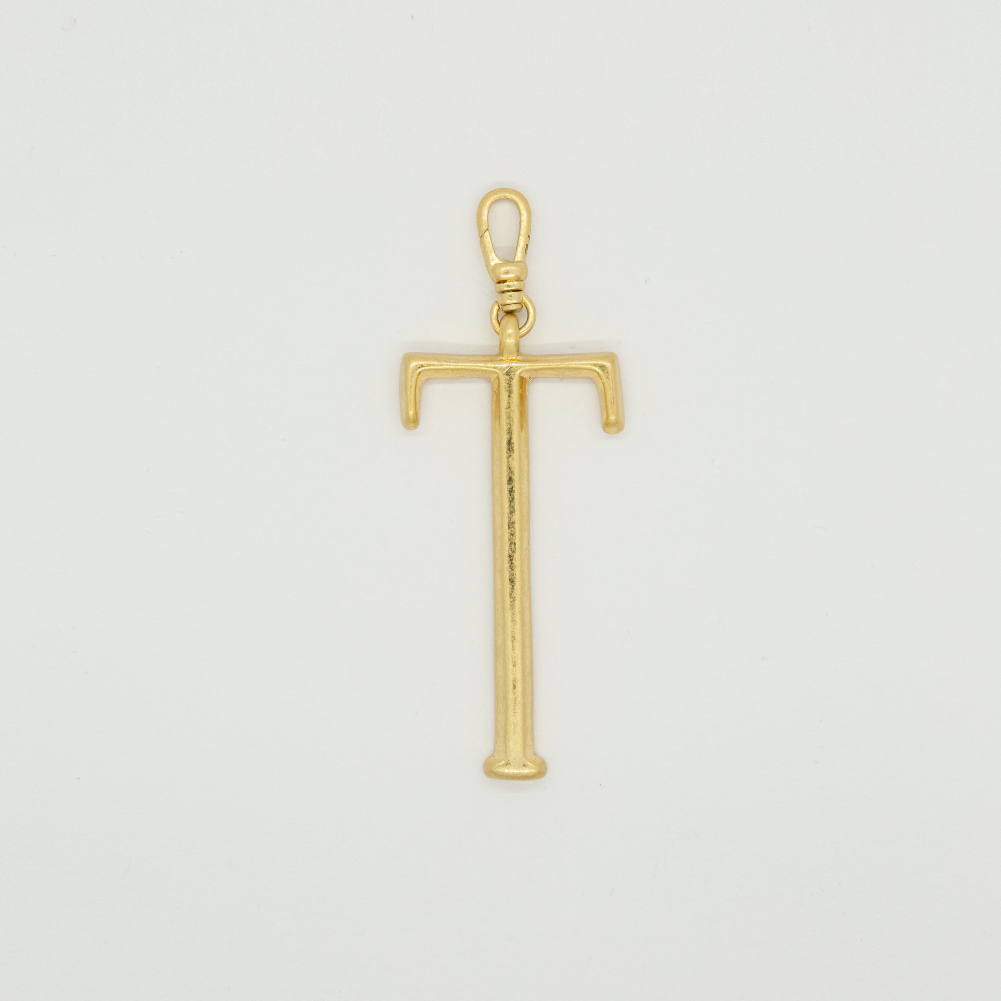 VINTAŽINIO STILIAUS PAKABUKAS 'T' RAIDĖ