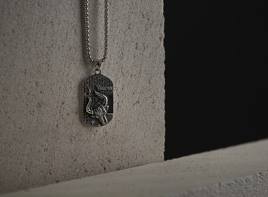 Sidabro spalvos 70cm kaklo papuošalas su jaučio zodiaku