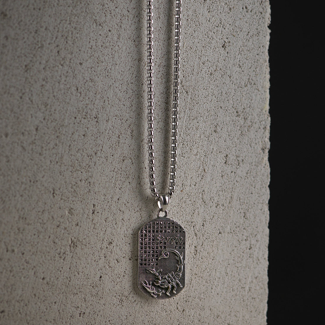 Sidabro spalvos 70cm kaklo papuošalas su skorpiono zodiaku